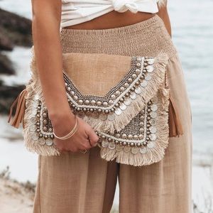 Leela Clutch in Natural